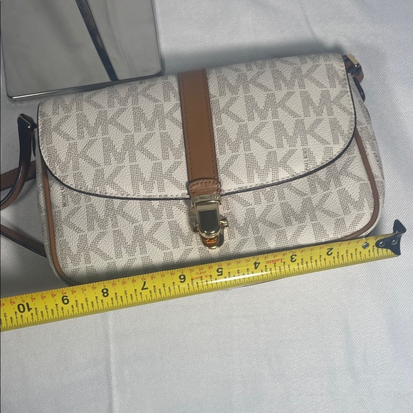 Michael Kors Cream and Tan Crossbody Bag - Picture 10 of 12